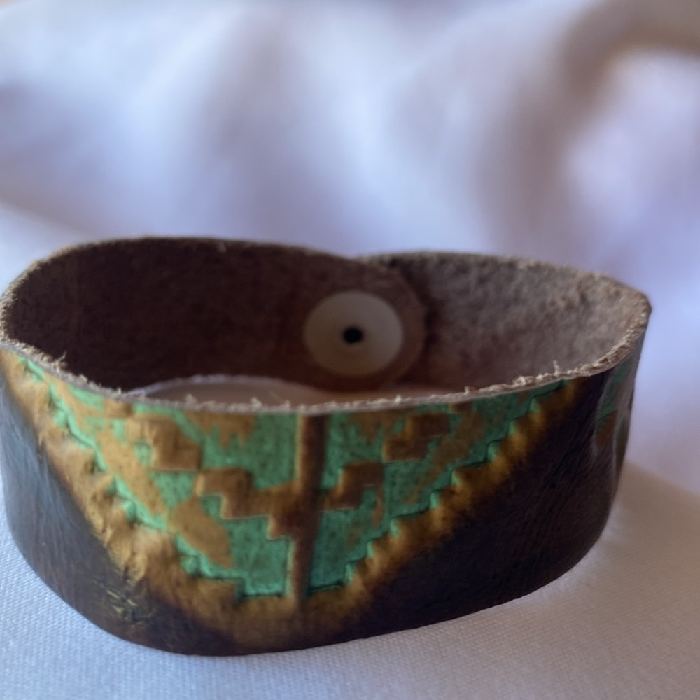 Leather Bracelet Brown and Green American Native Style